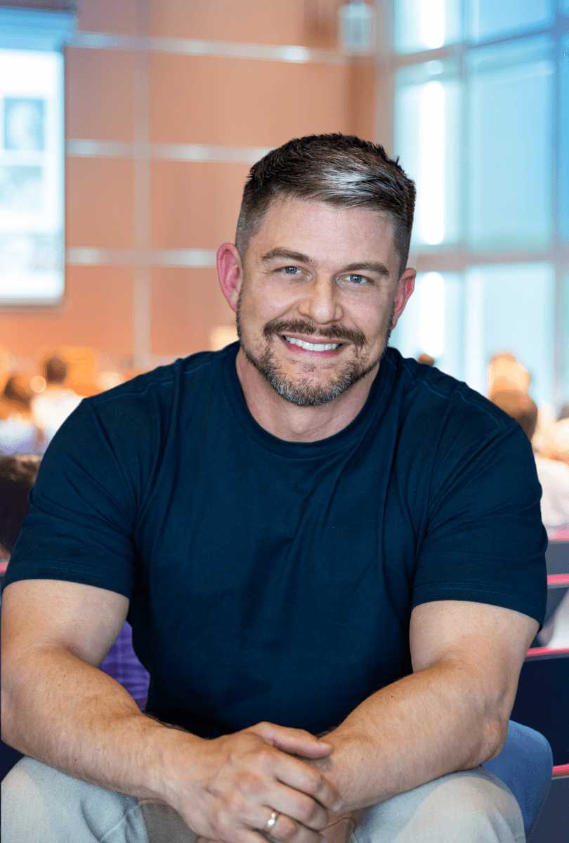 Bradley Pounds teaching a live class